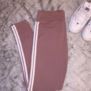 🎀SOFT blush striped leggings🎀